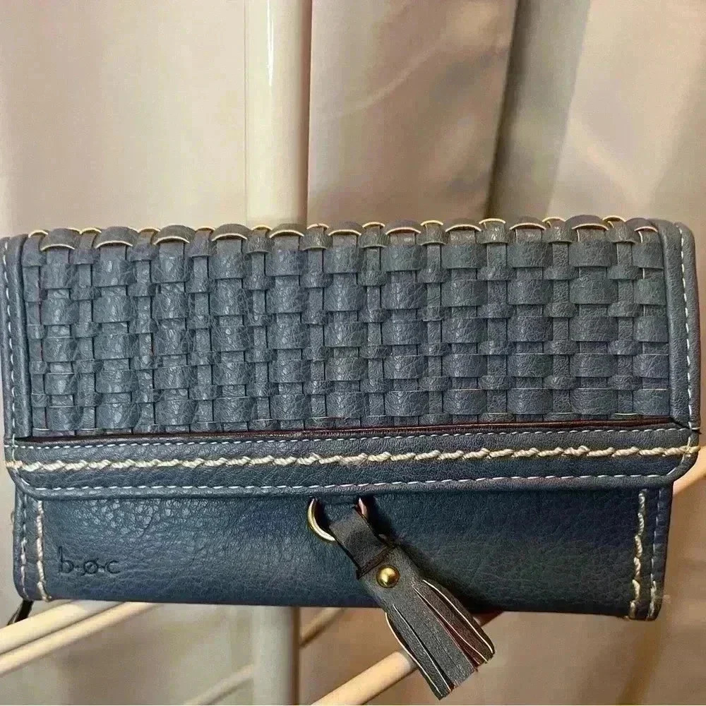 b.o.c. Bankford Woven Deluxe Faux Leather Wallet.. New